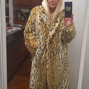 My gorgeous leopard print faux fur coat